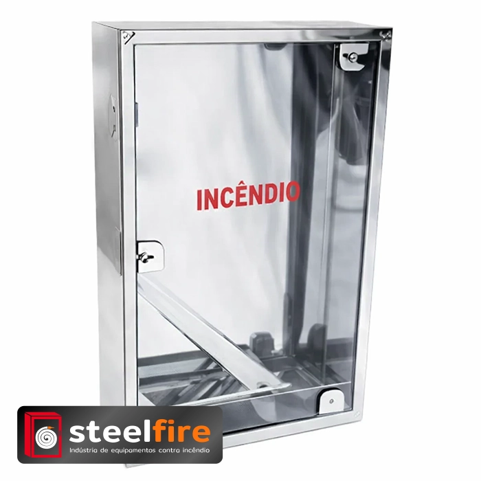 Abrigo para equipamentos de incêndio em indústria de gases